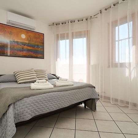דירות מילאנו -Luminosa 5 Stars With Balcony- Wifi Netflix 15 Minutes From Duomo מראה חיצוני תמונה