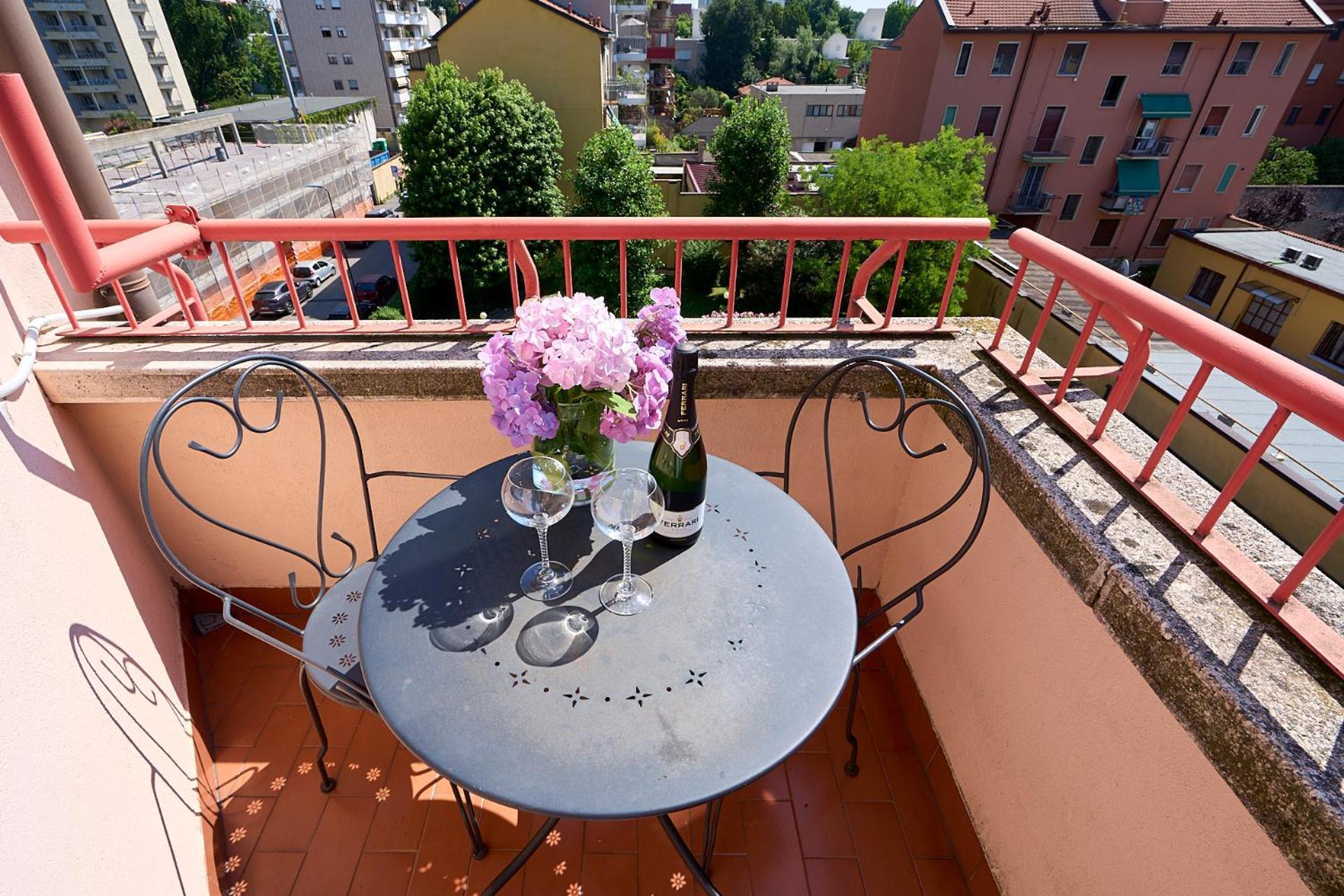 דירות מילאנו -Luminosa 5 Stars With Balcony- Wifi Netflix 15 Minutes From Duomo מראה חיצוני תמונה